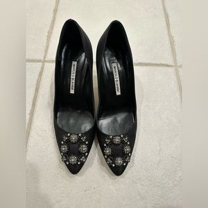 Manolo Blahnik Hangisi 70 black heels
